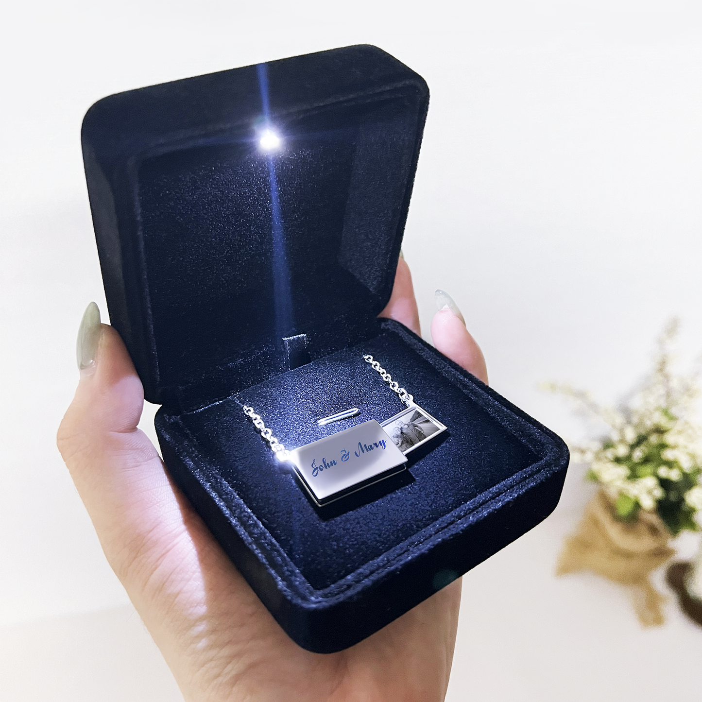 Envelope locket with pull-out message