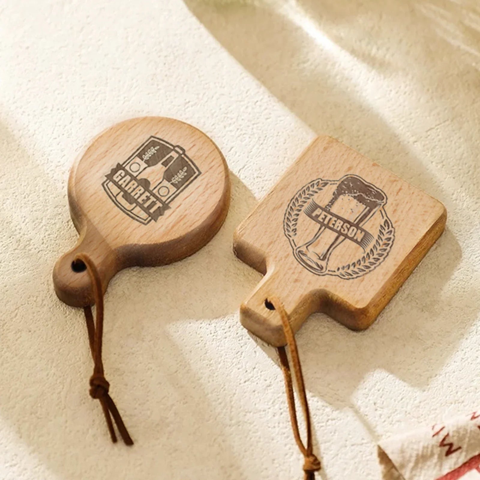 Wooden bottle opener magnet detail
