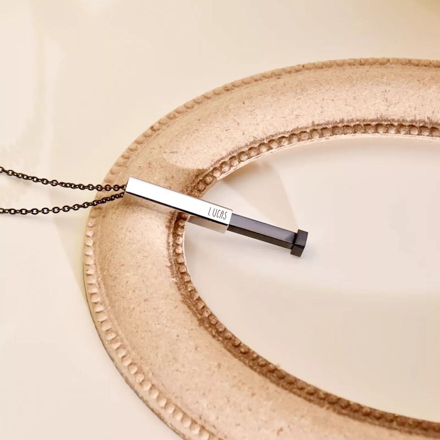 Hidden message necklace, black